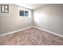 464 29 Avenue NW - photo 40