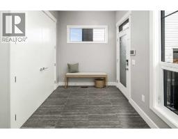 464 29 Avenue NW - photo 5