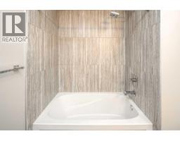 464 29 Avenue NW - photo 39