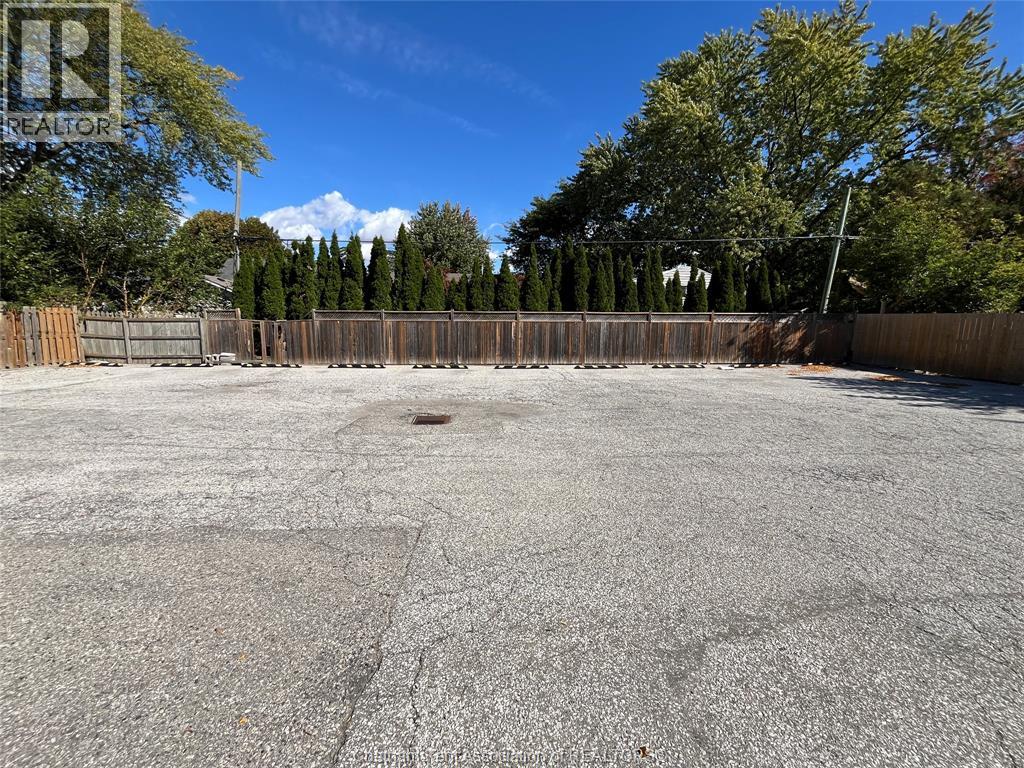 311 St.Clair Street — photo 18