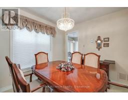 2151 Pineview Drive, Oakville, ON L6H5M3 Photo 13