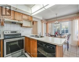 2151 Pineview Drive, Oakville, ON L6H5M3 Photo 14