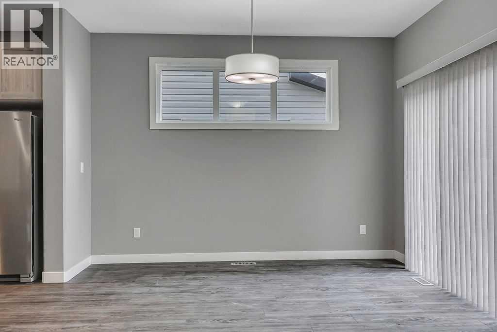 Listing photo – 63 Palmer Circle, Blackfalds