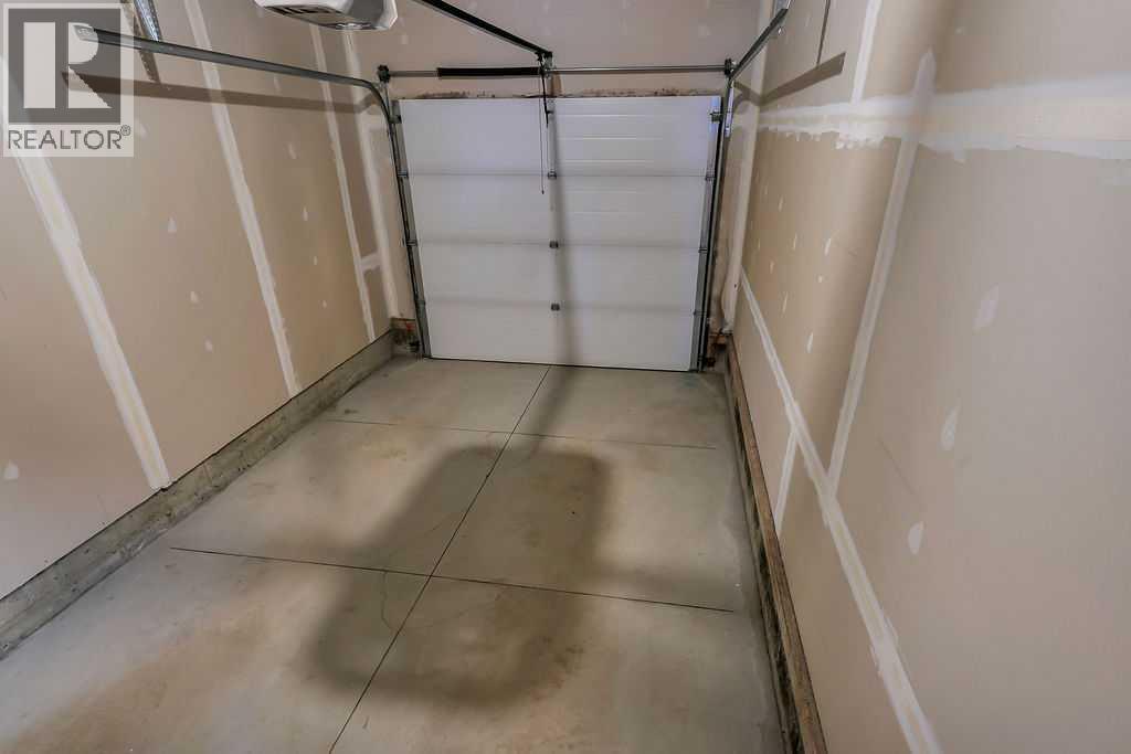 Listing photo – 63 Palmer Circle, Blackfalds