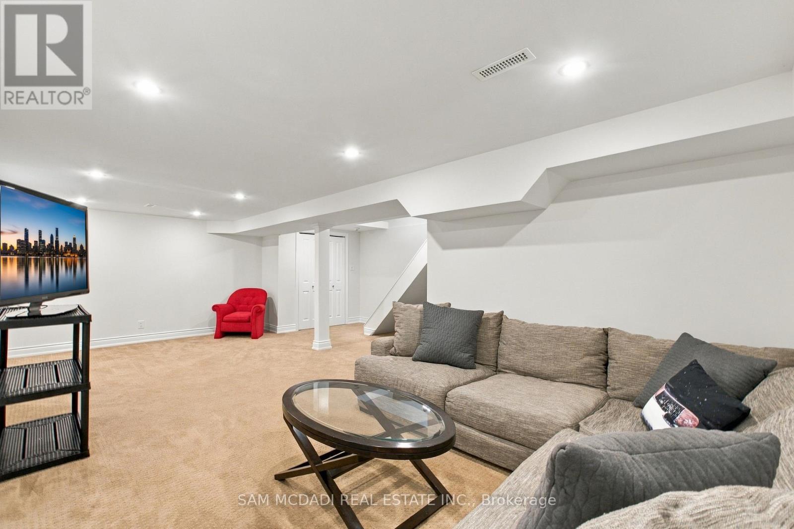 2528 FRANKFIELD ROAD - 30