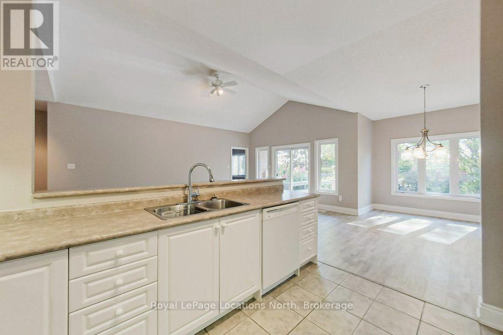52 THOMAS DRIVE - 21