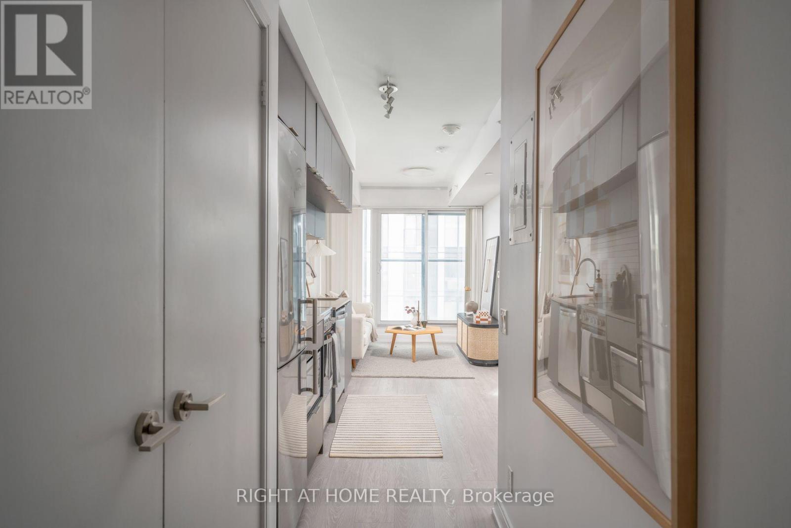 1115- 181 Dundas Street East, Toronto, ON photo 6