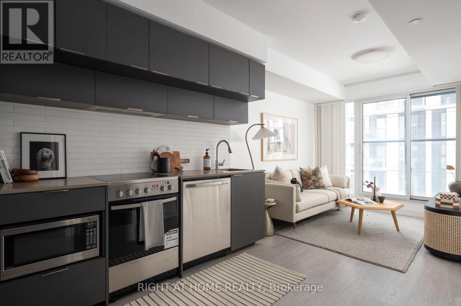 1115- 181 Dundas Street East, Toronto, ON photo 9