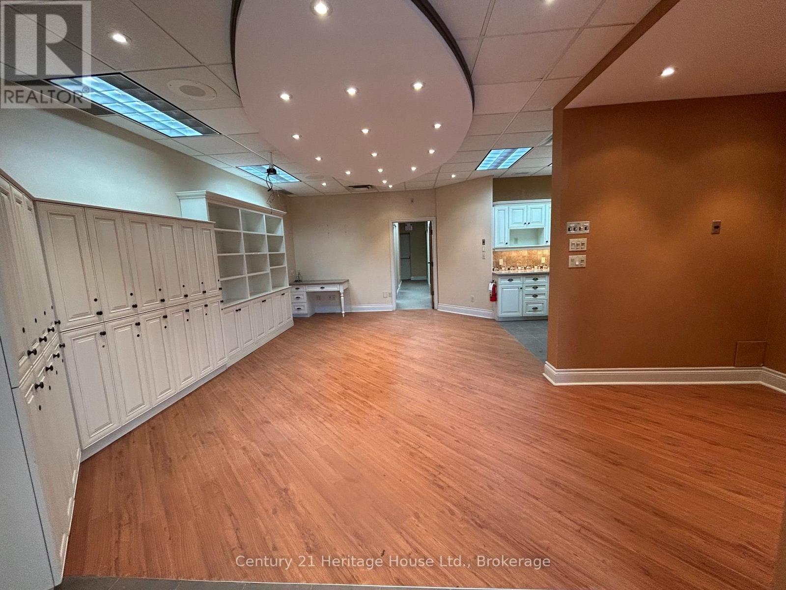 Property for lease at 3 - 392 MAIN STREET