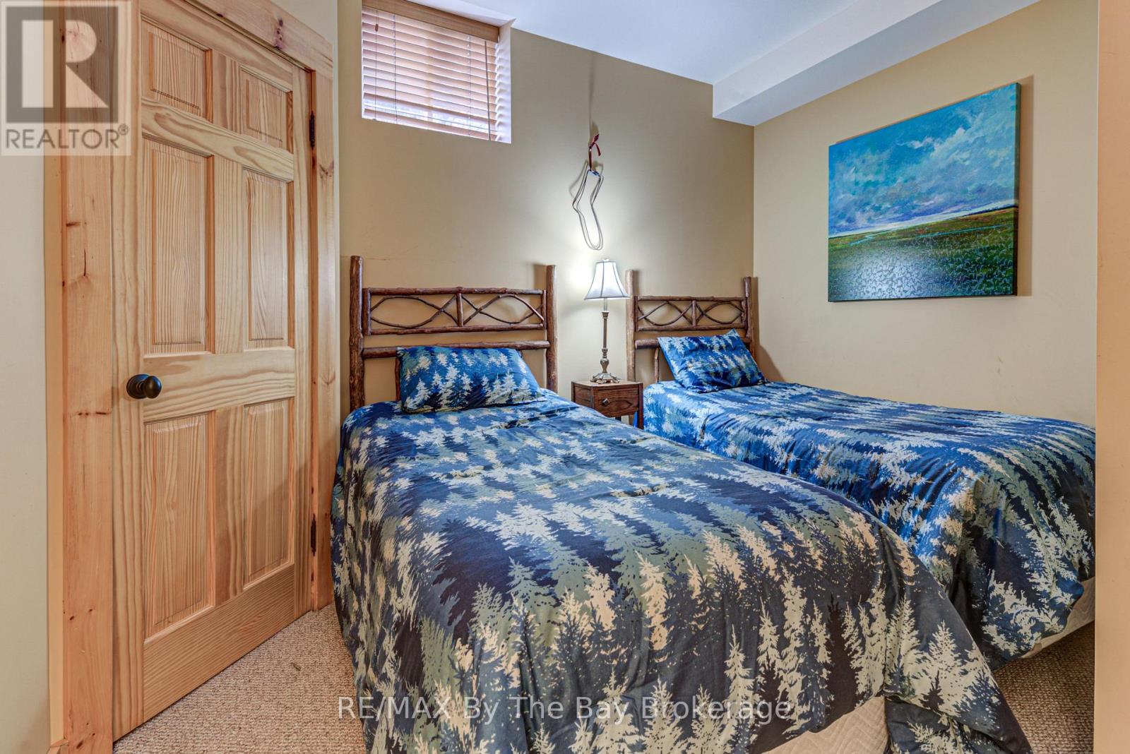 120 VENTURE BOULEVARD - 43