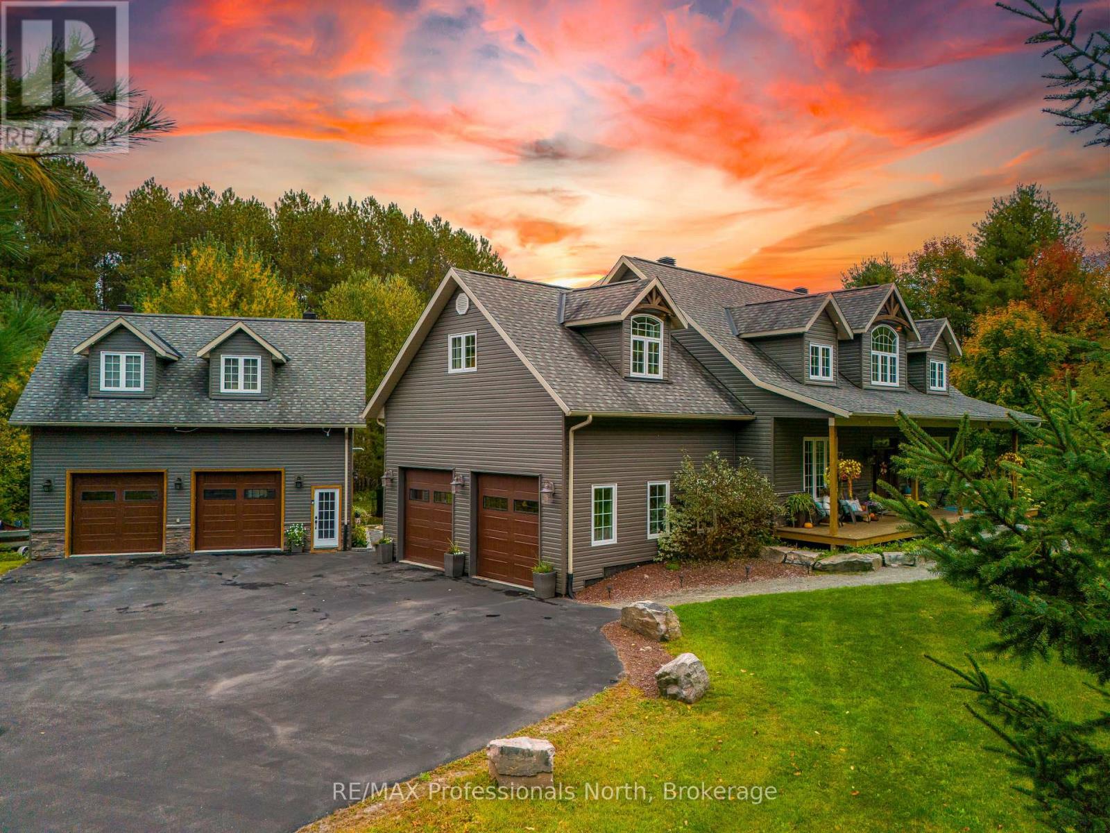 427 SKYHILLS ROAD - 44