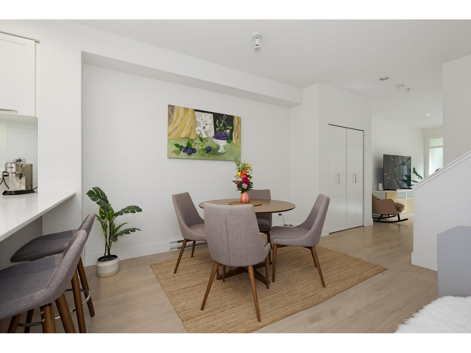 8 15918 MOUNTAIN VIEW DRIVE, White Rock - Image 1
