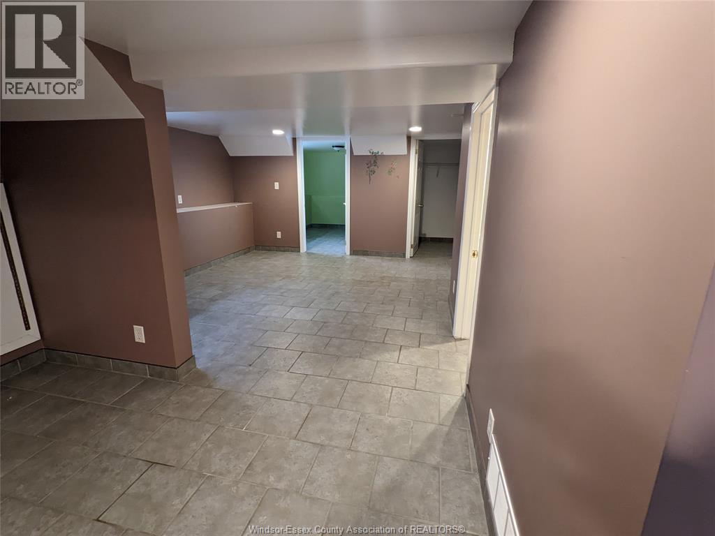 349 Tuscarora — photo 12