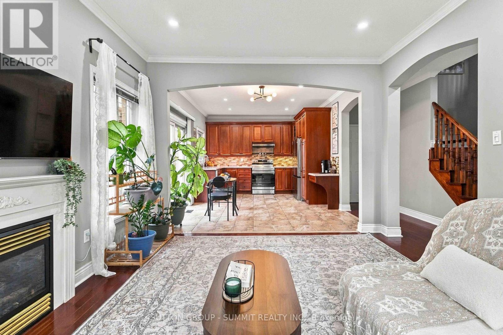 4 Teasdale Street, Ajax, ON photo 11