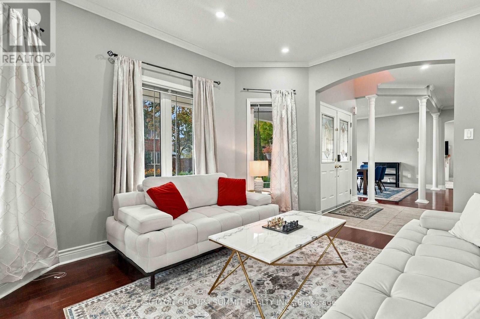 4 Teasdale Street, Ajax, ON photo 6