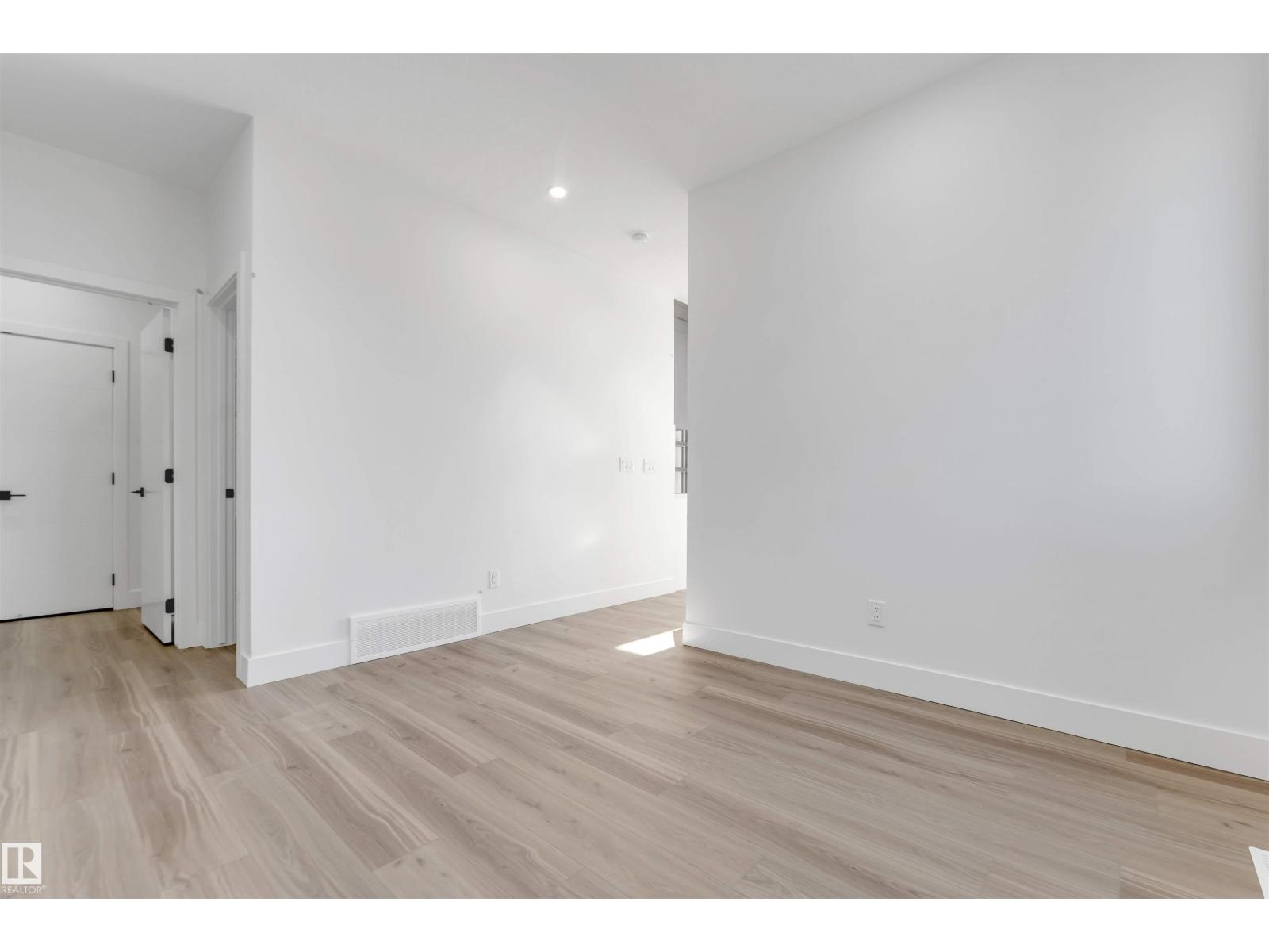 4707 17 Avenue SW, Meltwater — photo 18 of 30: Property photo