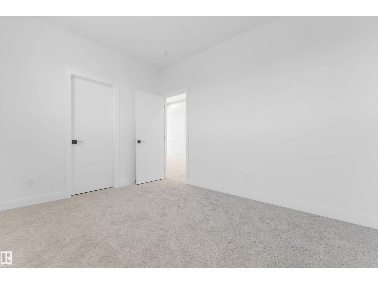 4707 17 AV SW - 32