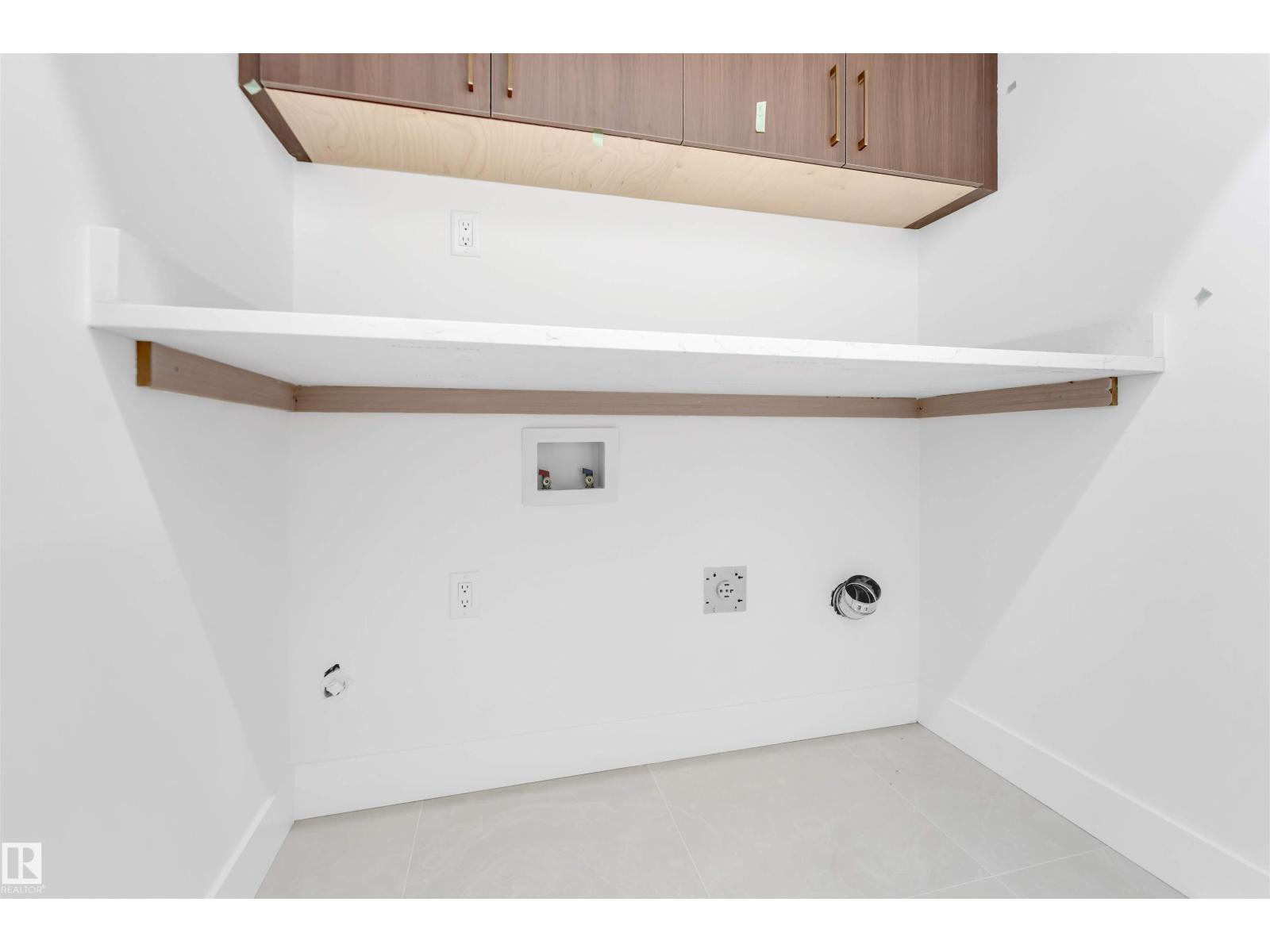 4707 17 AV SW - 42