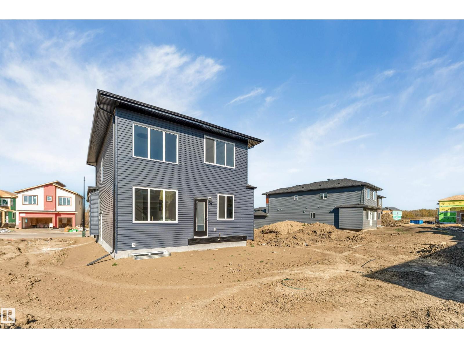 4707 17 AV SW - 5