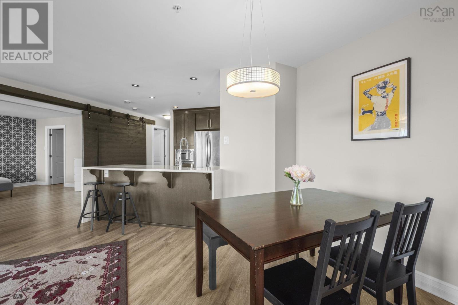 Property 14 of 33 of #505 - 2677 Gladstone Street