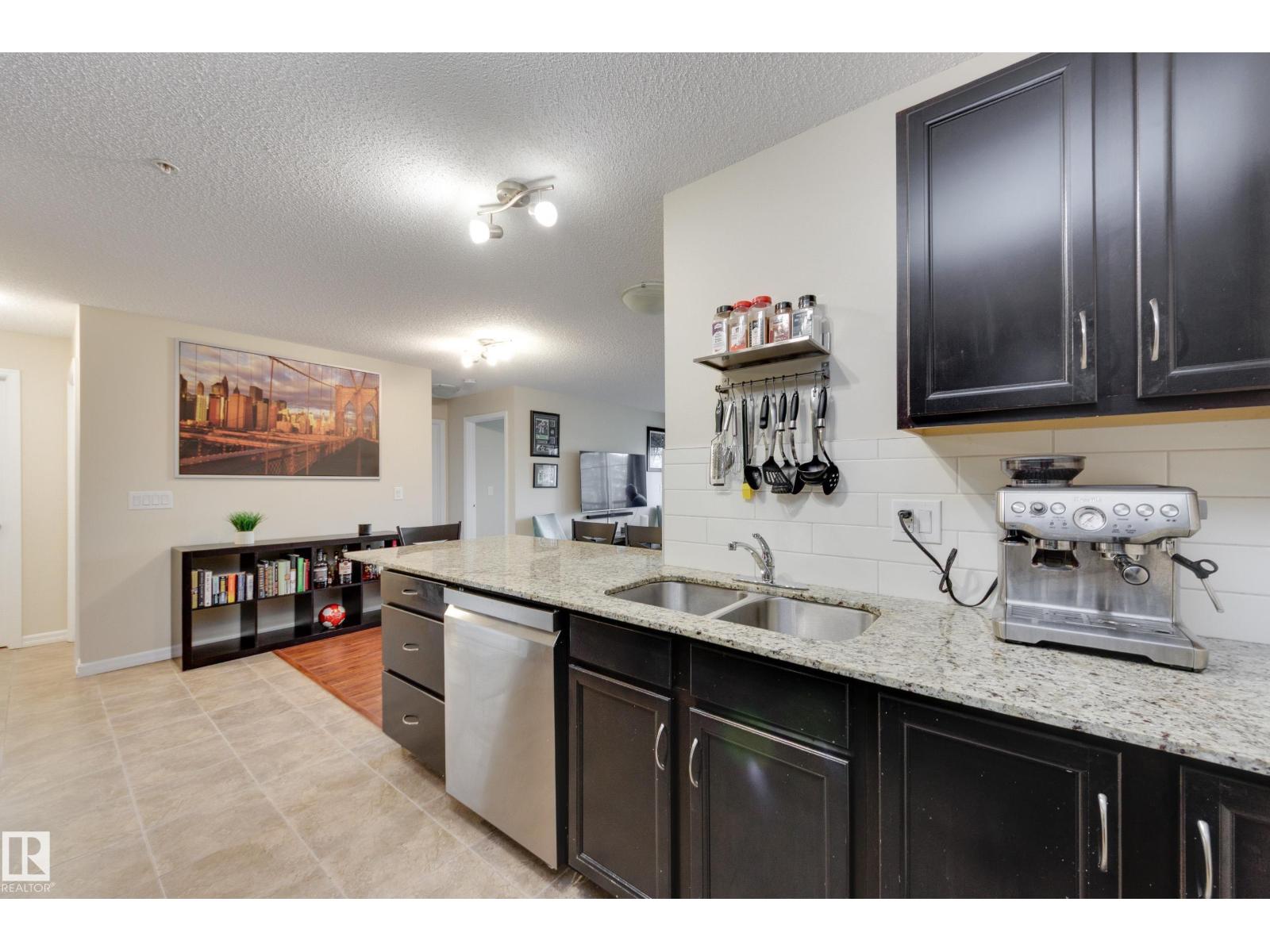 #210 271 CHARLOTTE WY - 11