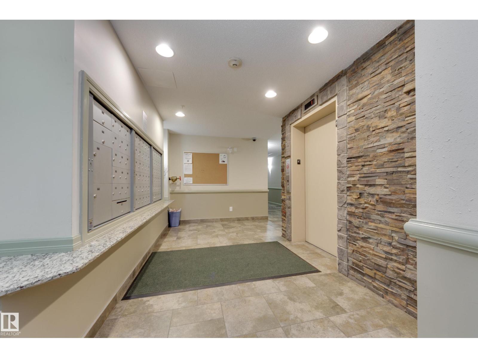 #210 271 CHARLOTTE WY - 4