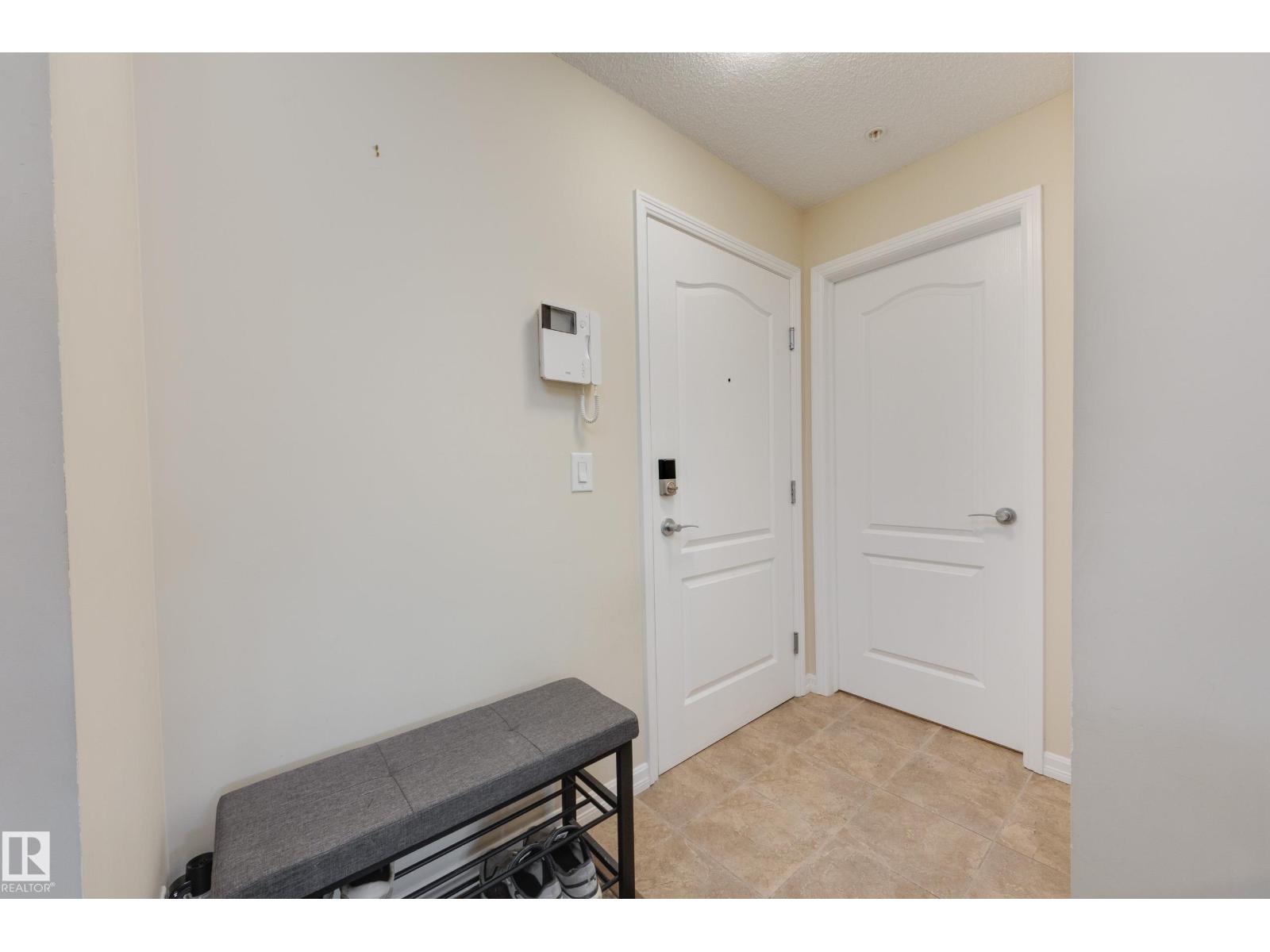 #210 271 CHARLOTTE WY - 6