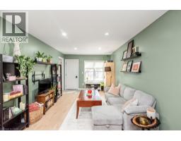 Kitchen - 29 Wexford Avenue N, Hamilton, ON L8H4M2 Photo 10