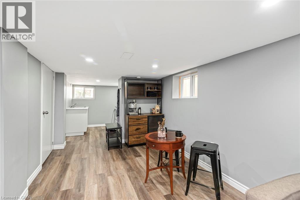 29 WEXFORD Avenue N - Image 35