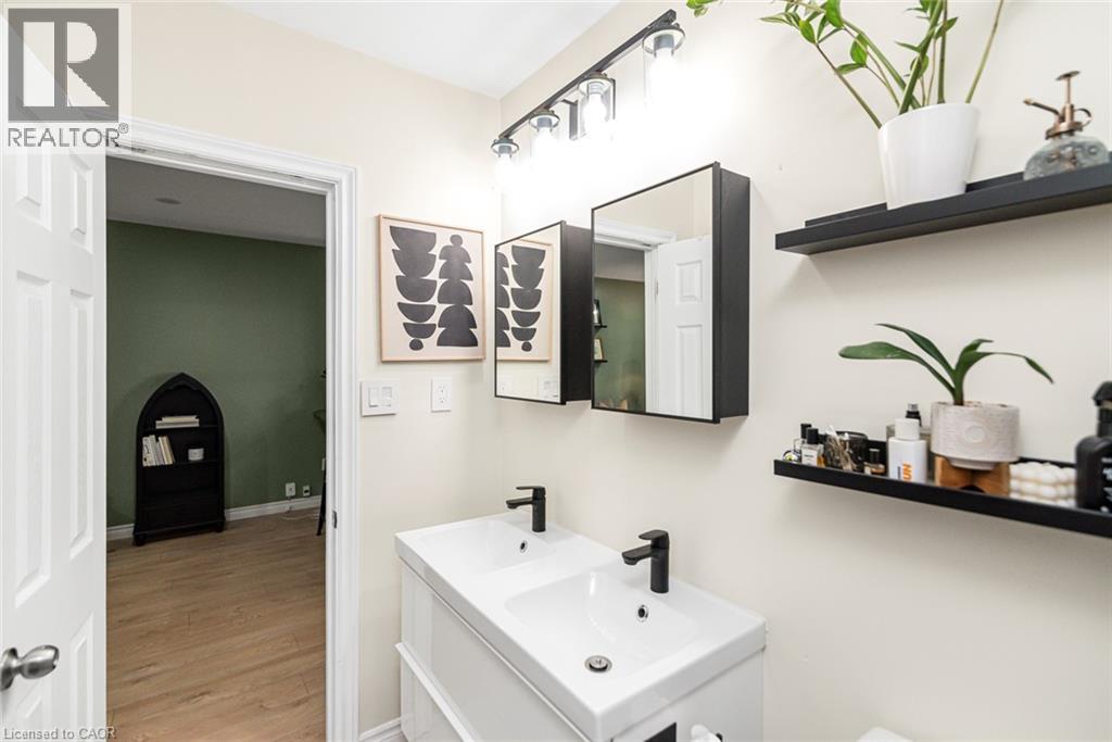 29 WEXFORD Avenue N - 23