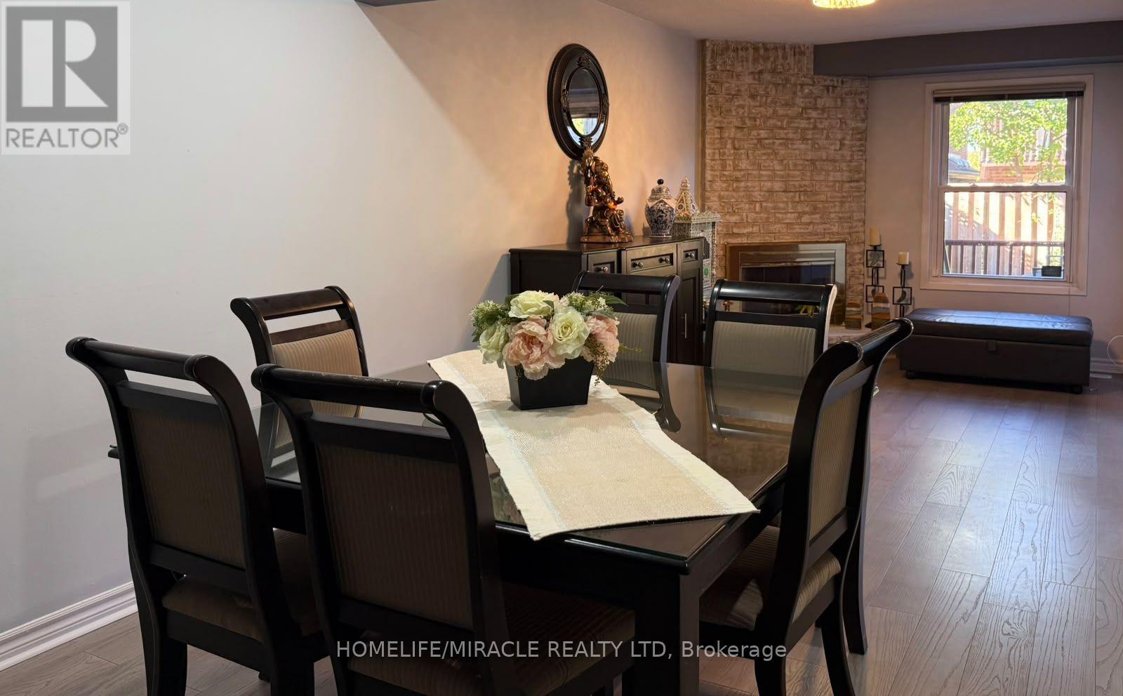 163 Mabley Crescent, Vaughan, ON photo 4