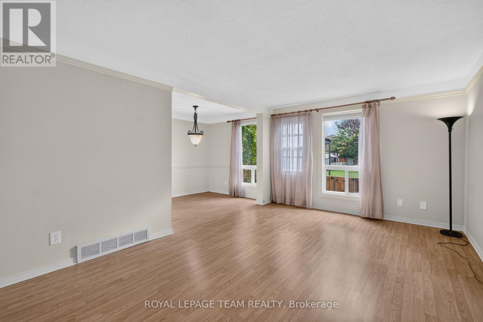 7866 JEANNE D'ARC BOULEVARD - Image 10