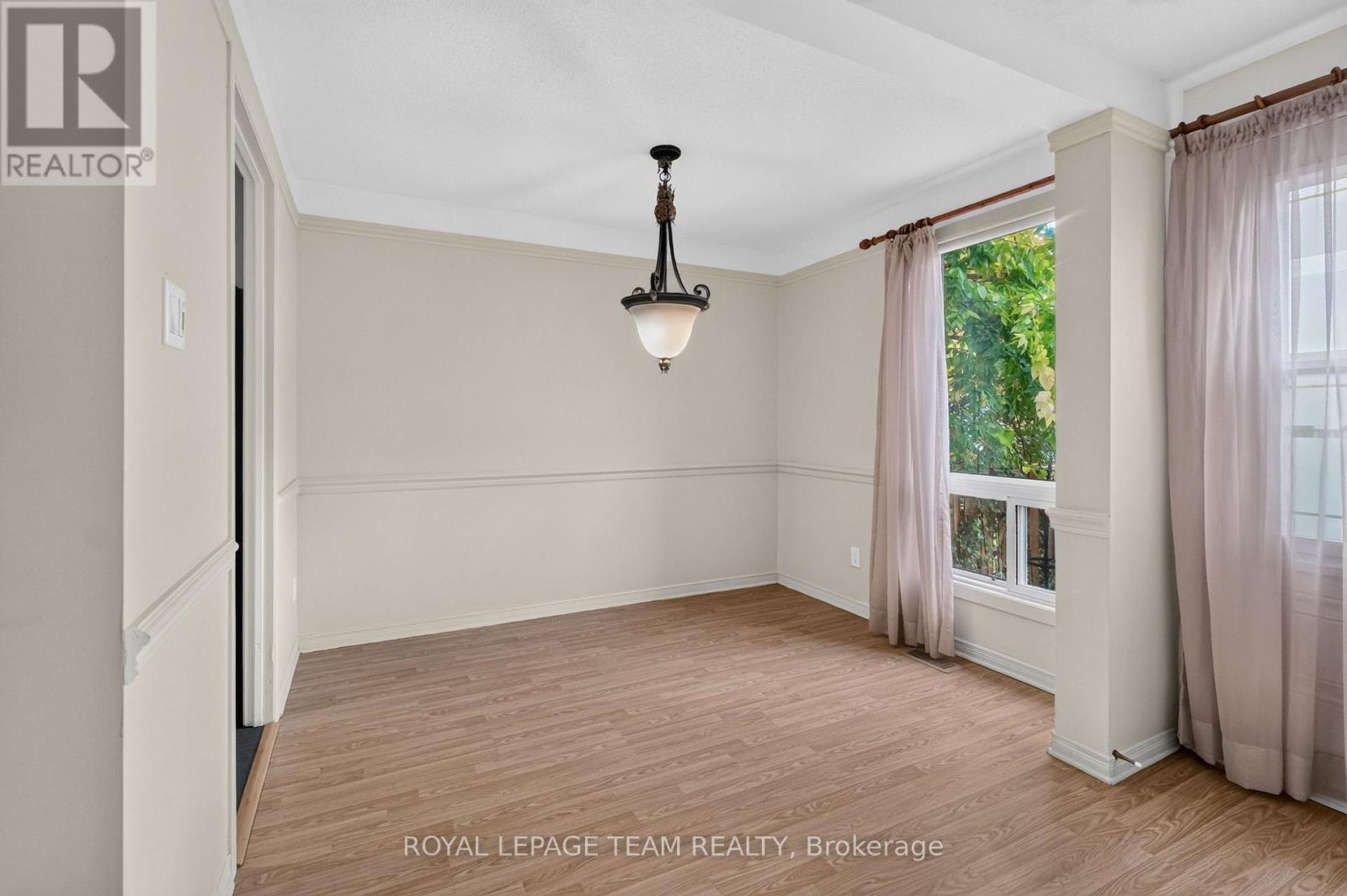7866 JEANNE D'ARC BOULEVARD - Image 13
