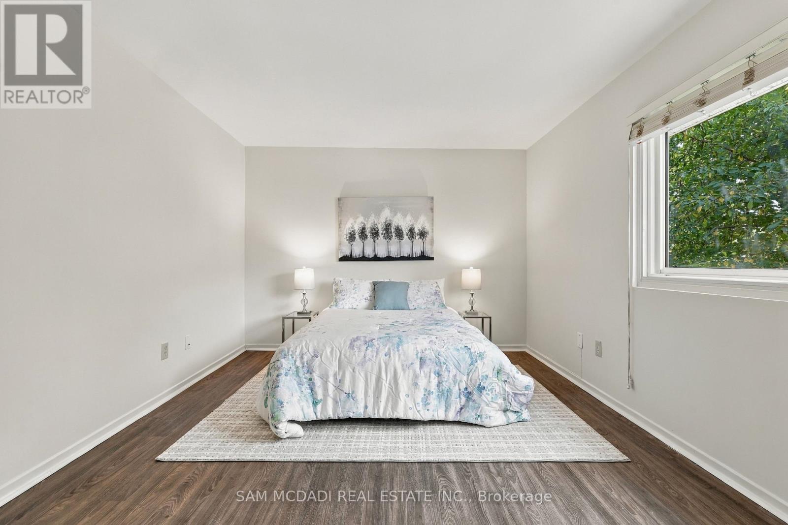 #87 2779 GANANOQUE DRIVE - 17