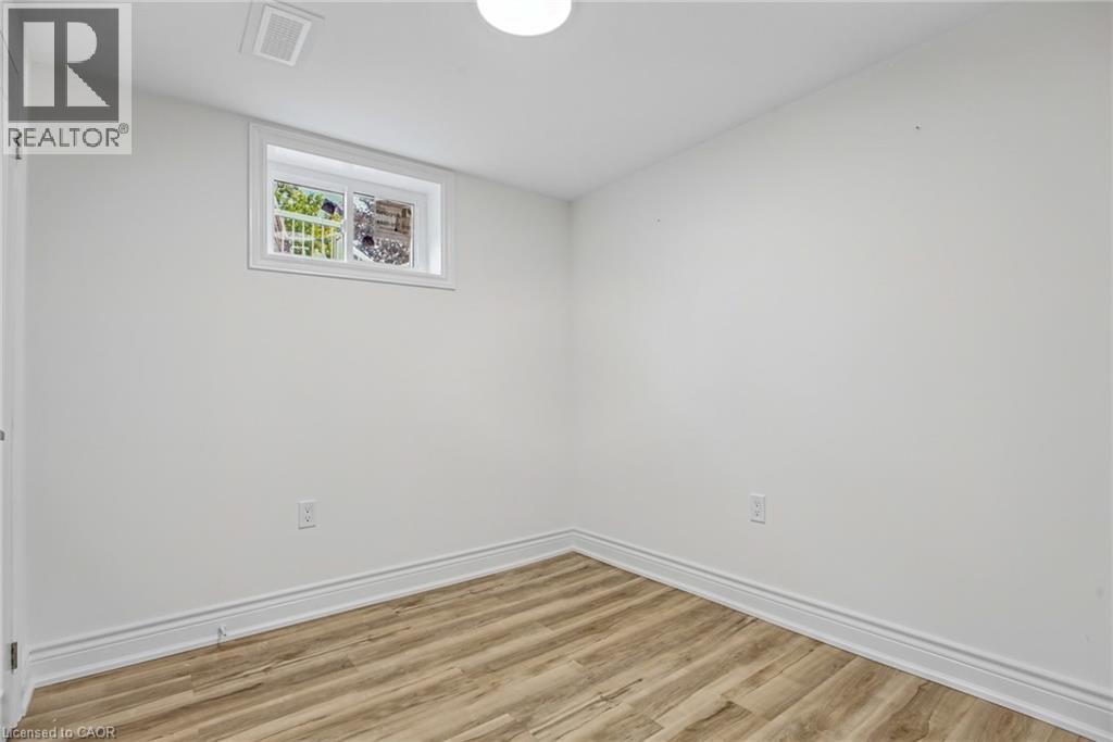 156 East 36th Street — photo 18