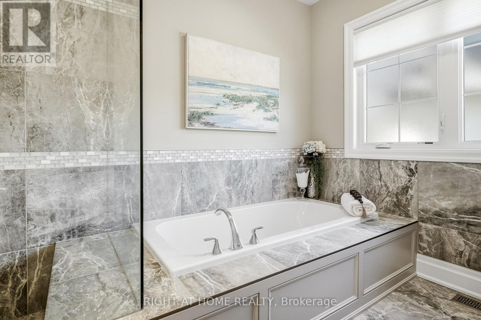28 Sandalwood Crescent, Niagara-on-the-Lake, ON photo 22