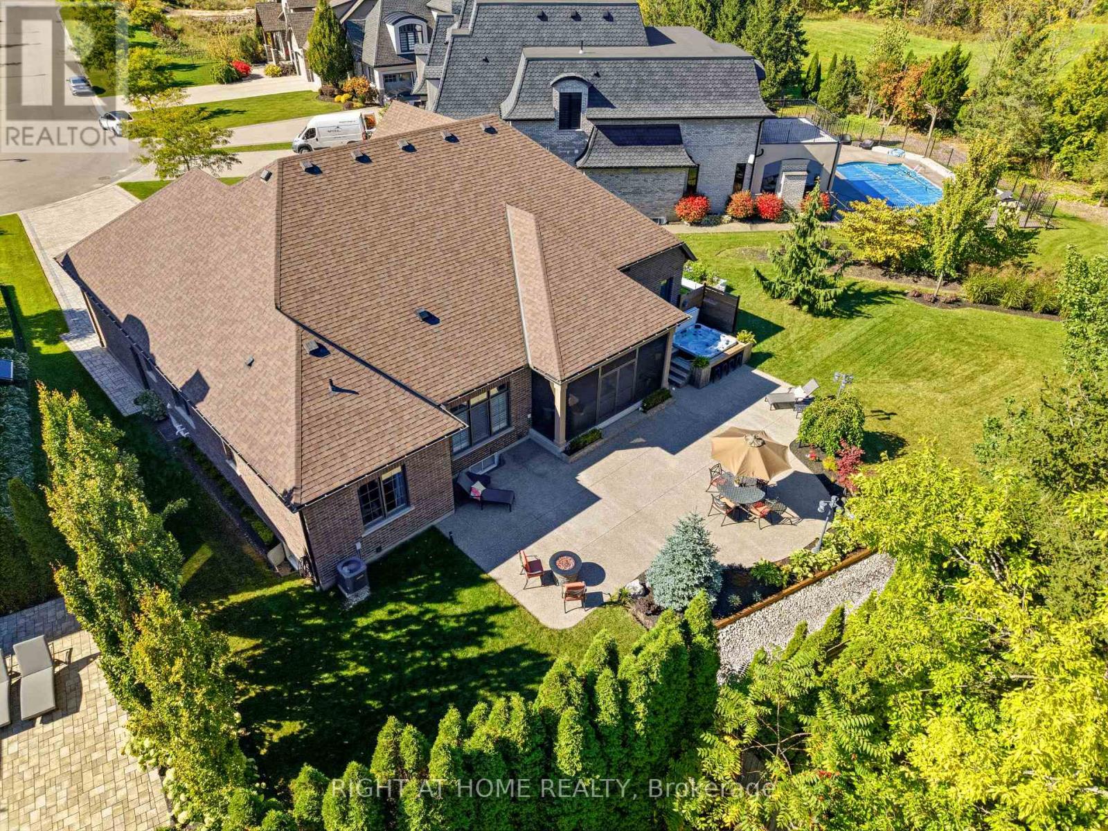 28 Sandalwood Crescent, Niagara-on-the-Lake, ON photo 3