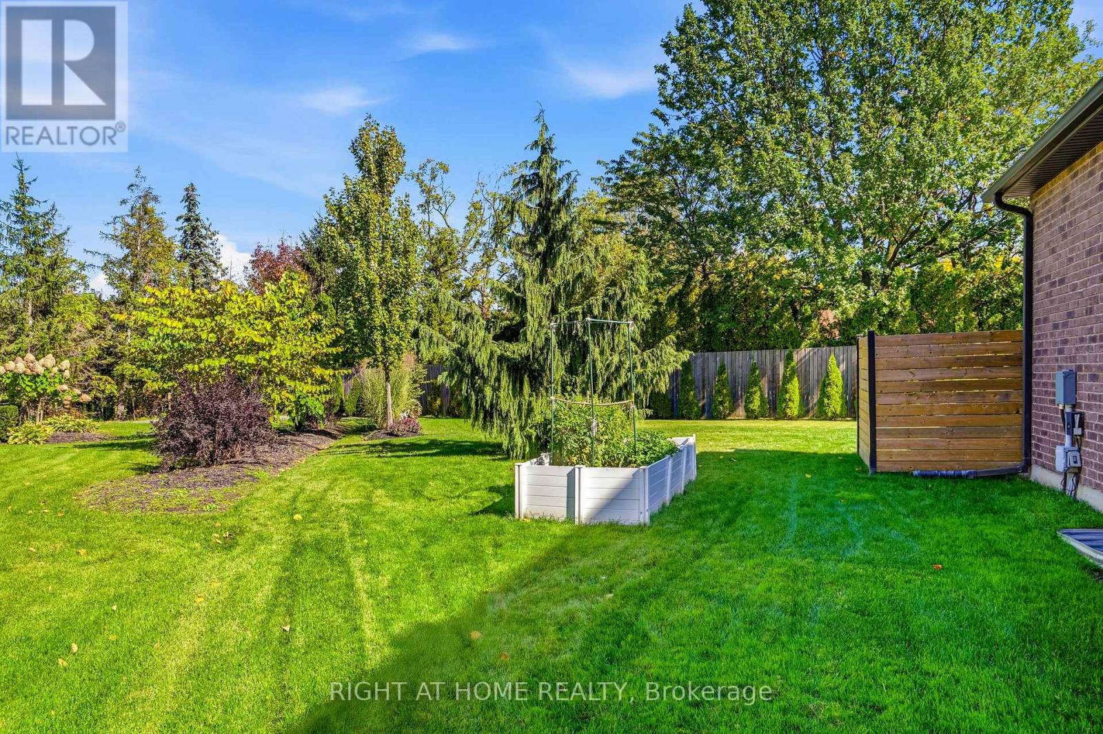 28 Sandalwood Crescent, Niagara-on-the-Lake, ON photo 46