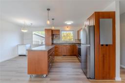 Recreation room - 75 Donald Street, Steinbach, MB R5G2B7 Photo 7