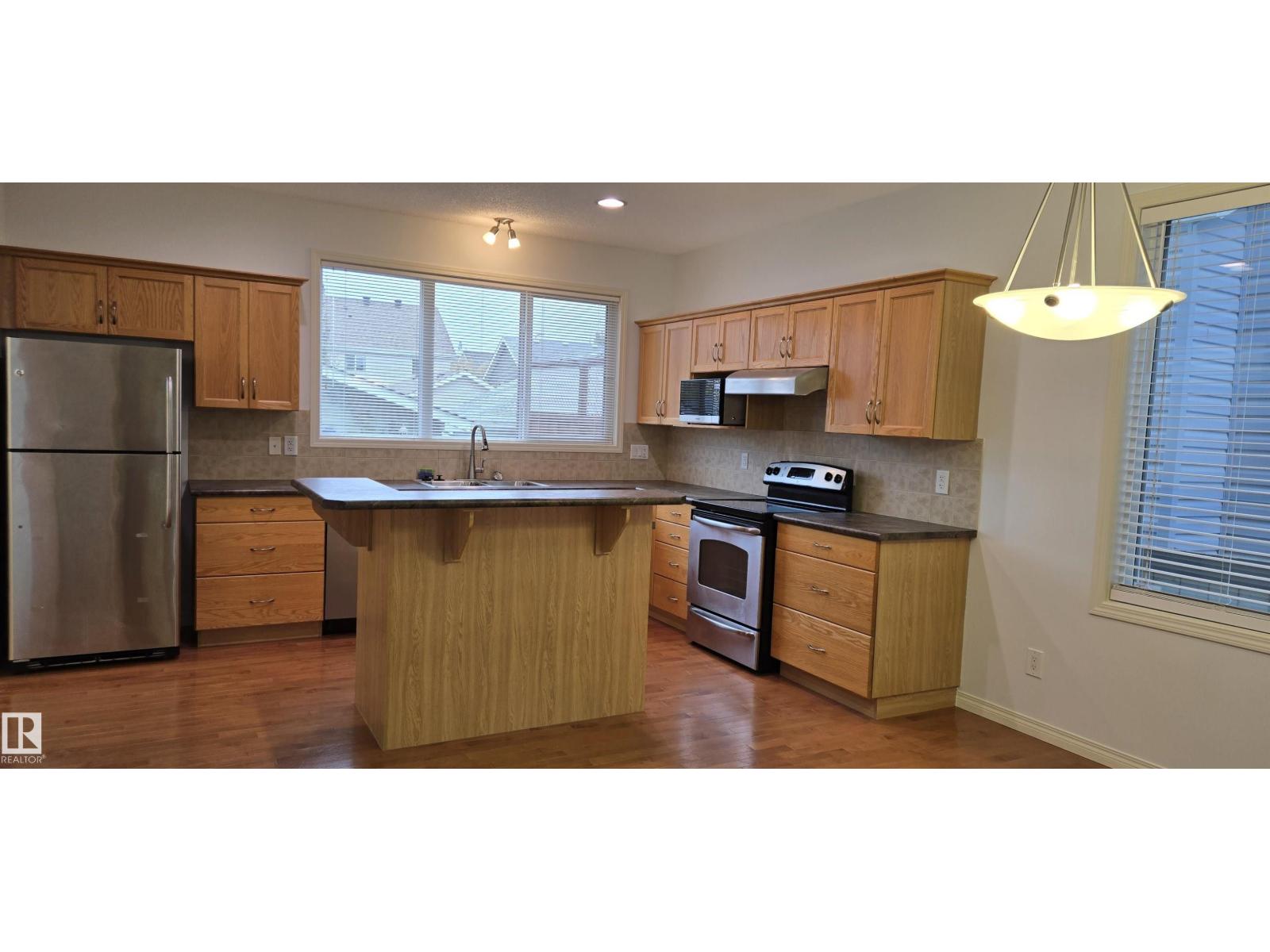 7307 14A AV SW - Image 10