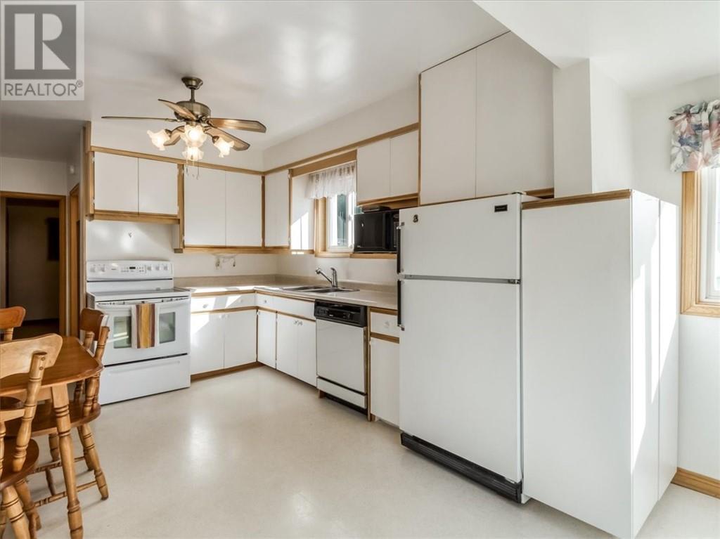 433 Dell Street — photo 12