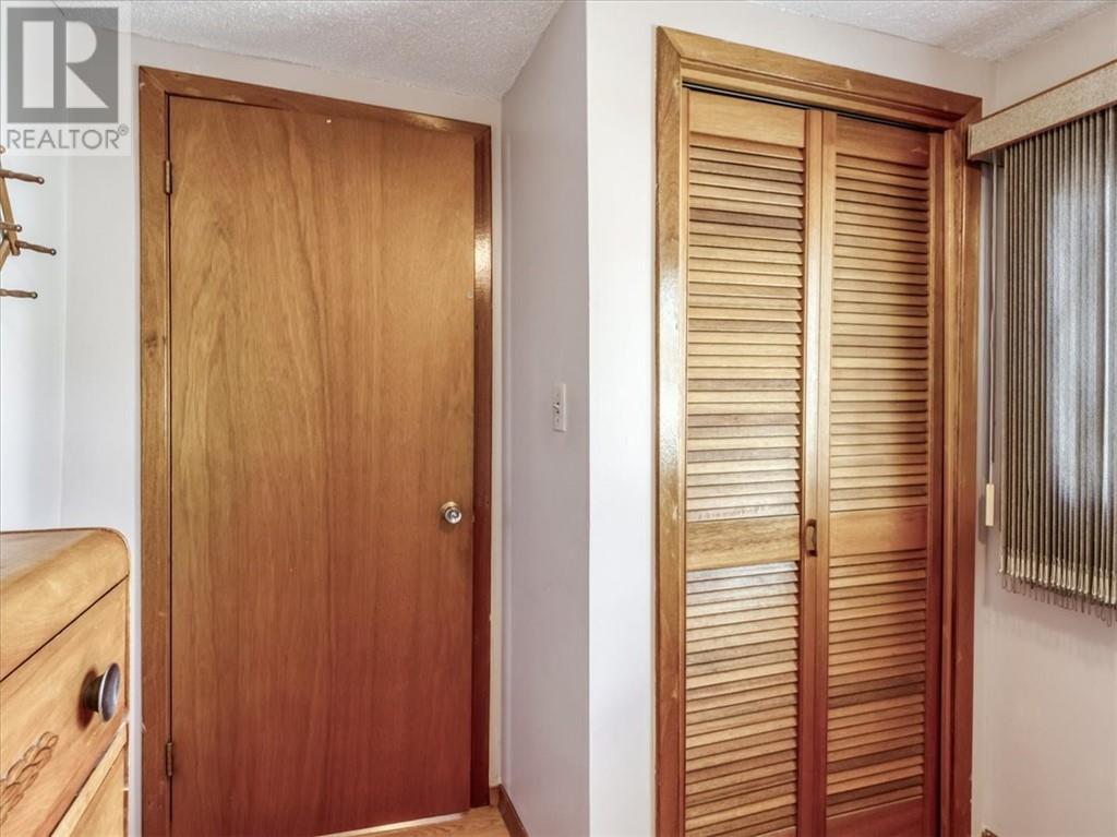 433 Dell Street - 23