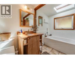 3051 Fofonow Road, Nelson, BC V1L6Y5 Photo 21