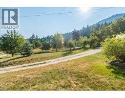 3051 Fofonow Road, Nelson, BC V1L6Y5 Photo 39