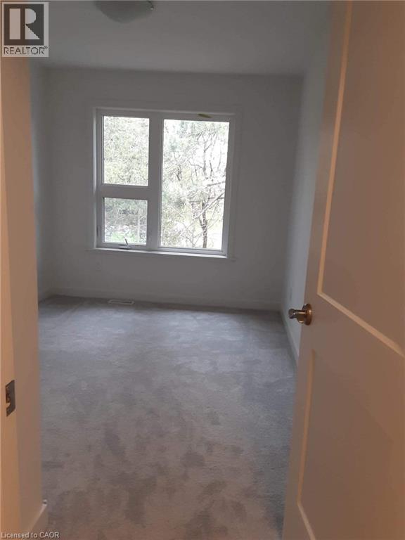 110 Fergus Avenue — photo 8