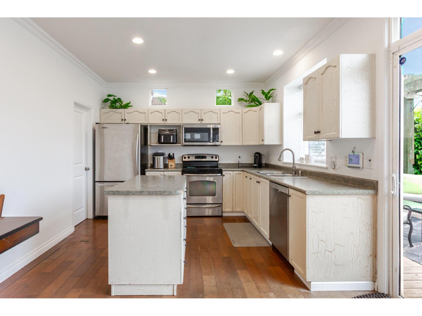 18416 68TH AVENUE, Surrey