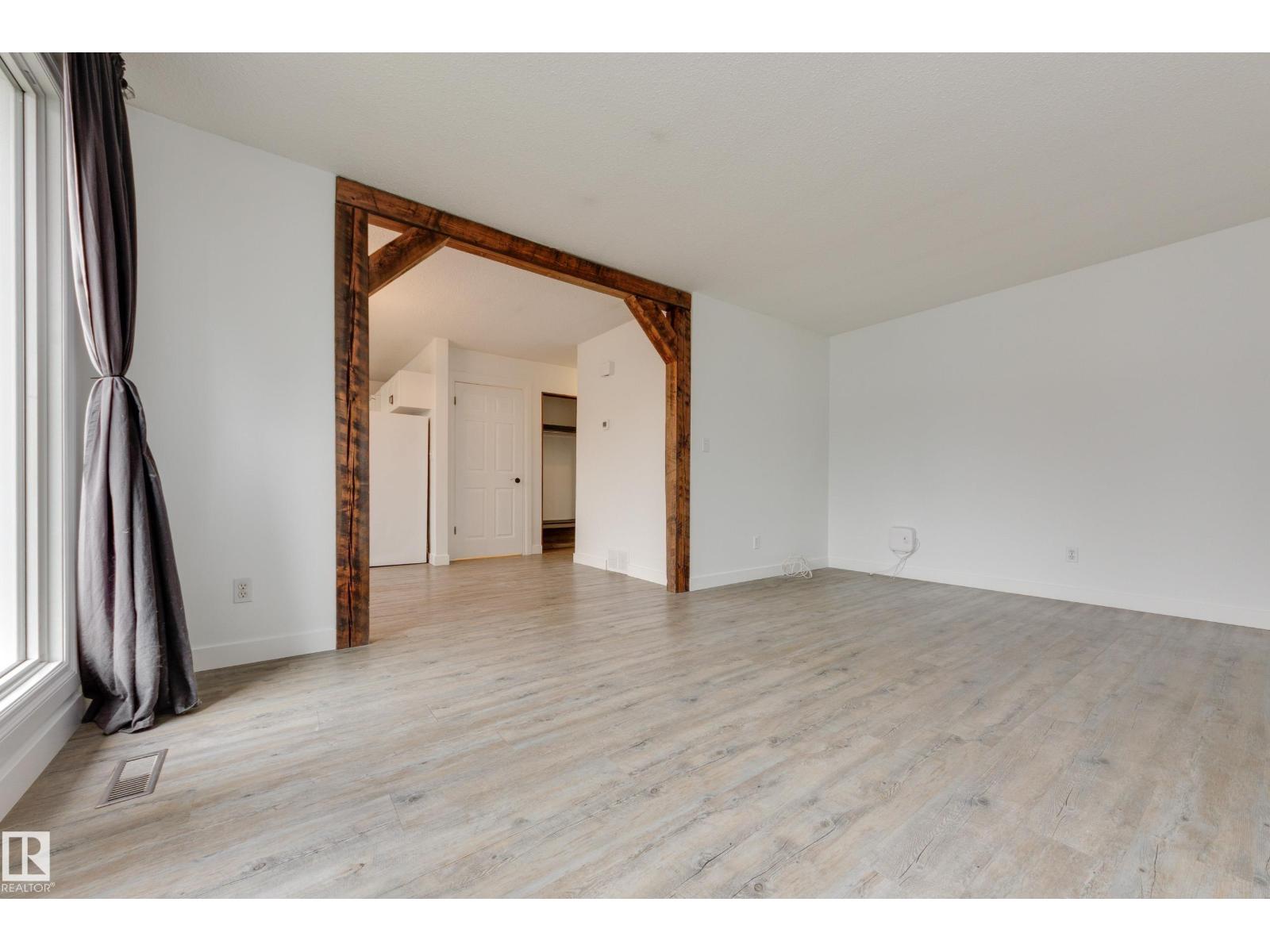6451 180 ST NW - 10