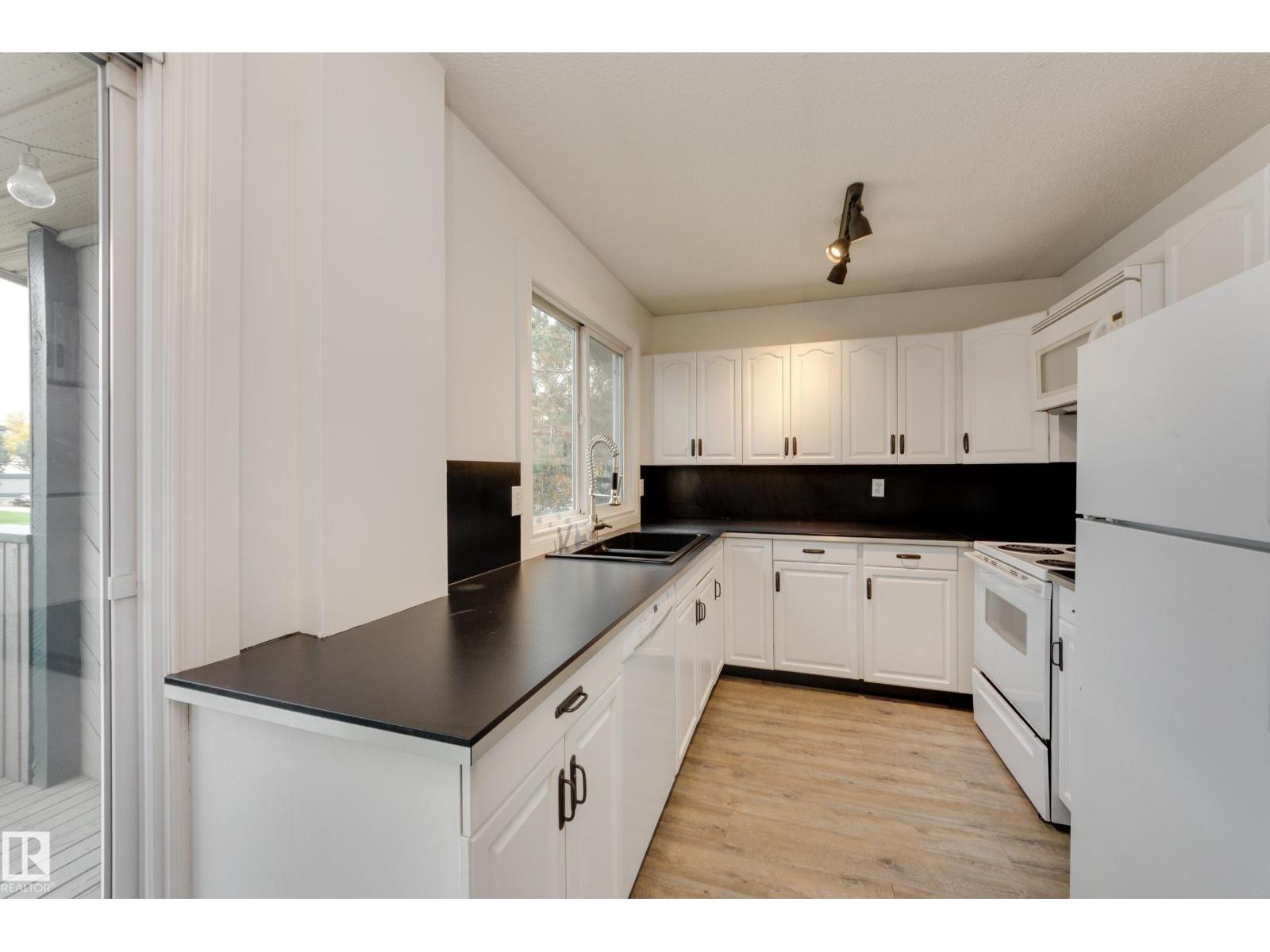 6451 180 ST NW - Image 17