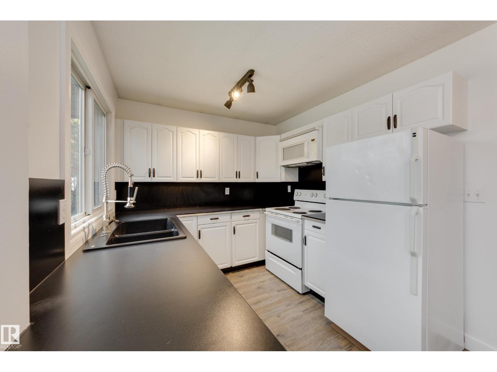 6451 180 ST NW - 18