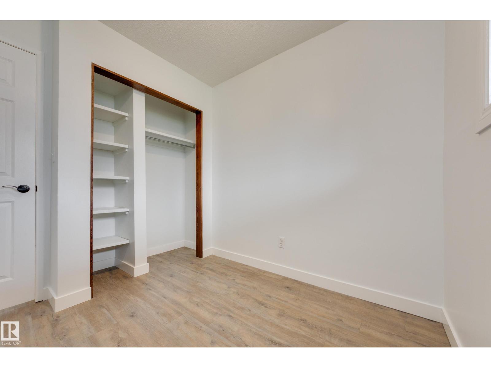 6451 180 ST NW - 31